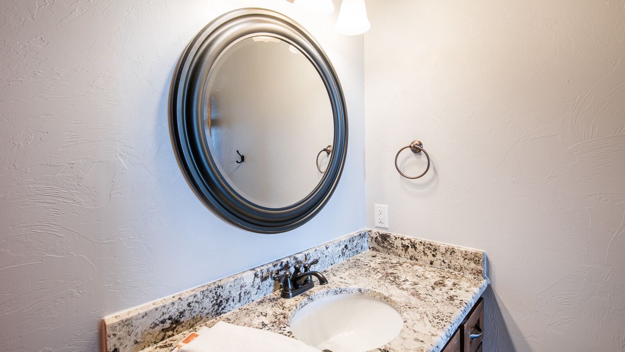 Photo of Bathroom in Ruidoso