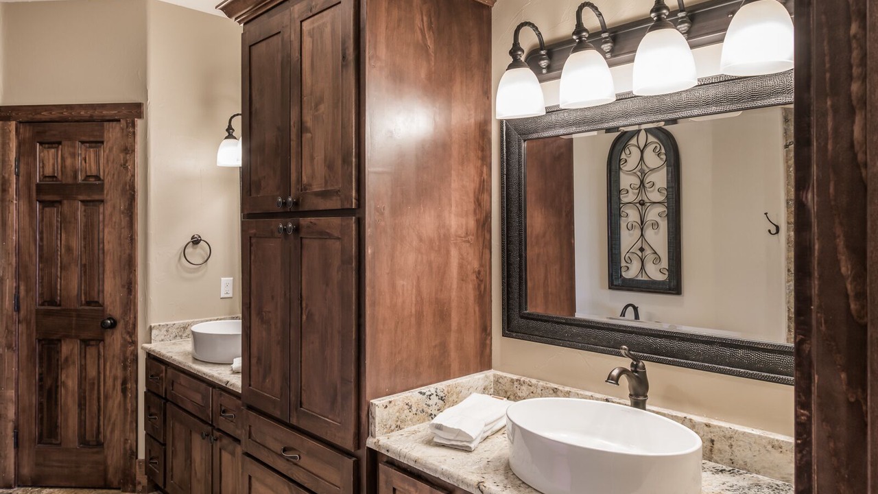 Photo of Bathroom in Ruidoso
