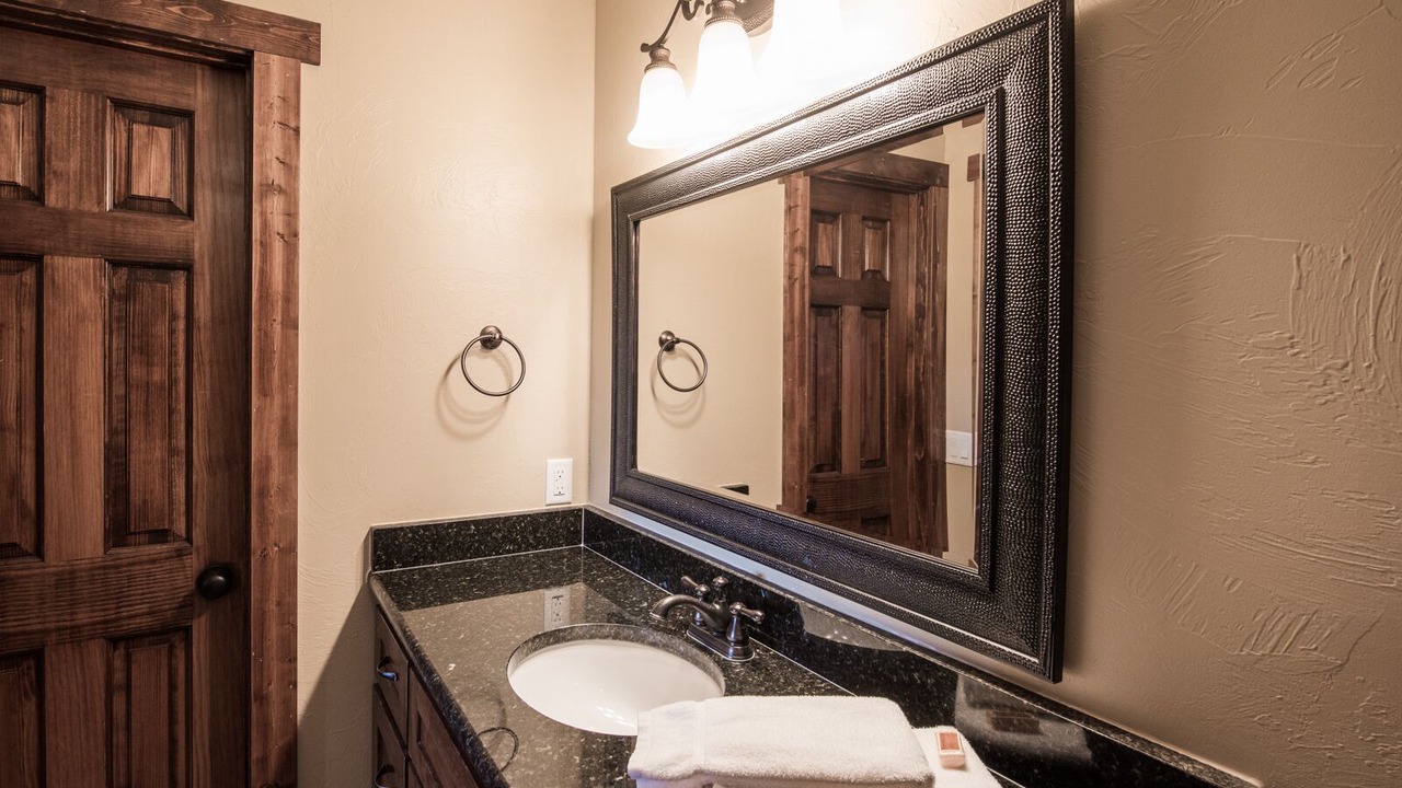 Photo of Bathroom in Ruidoso
