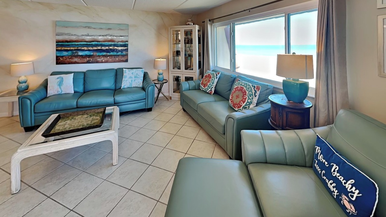 Photo of Livingroom in Crescent Beach