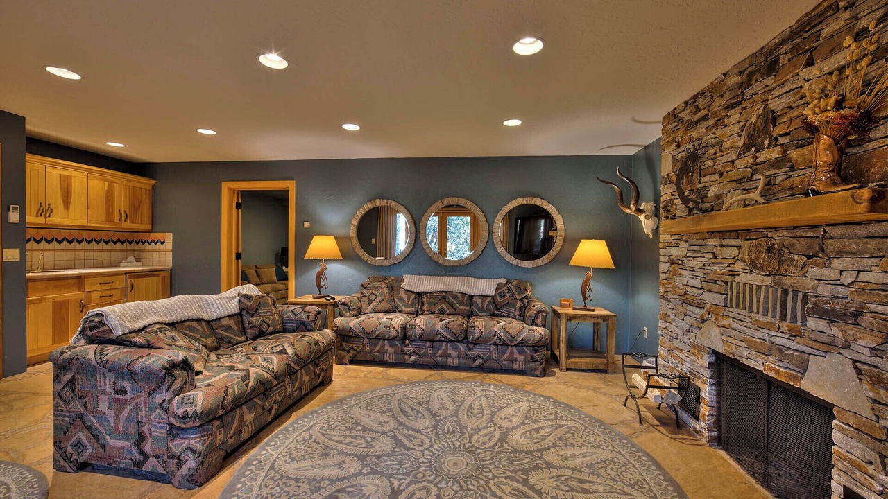 Photo of Livingroom in Spanish Valley