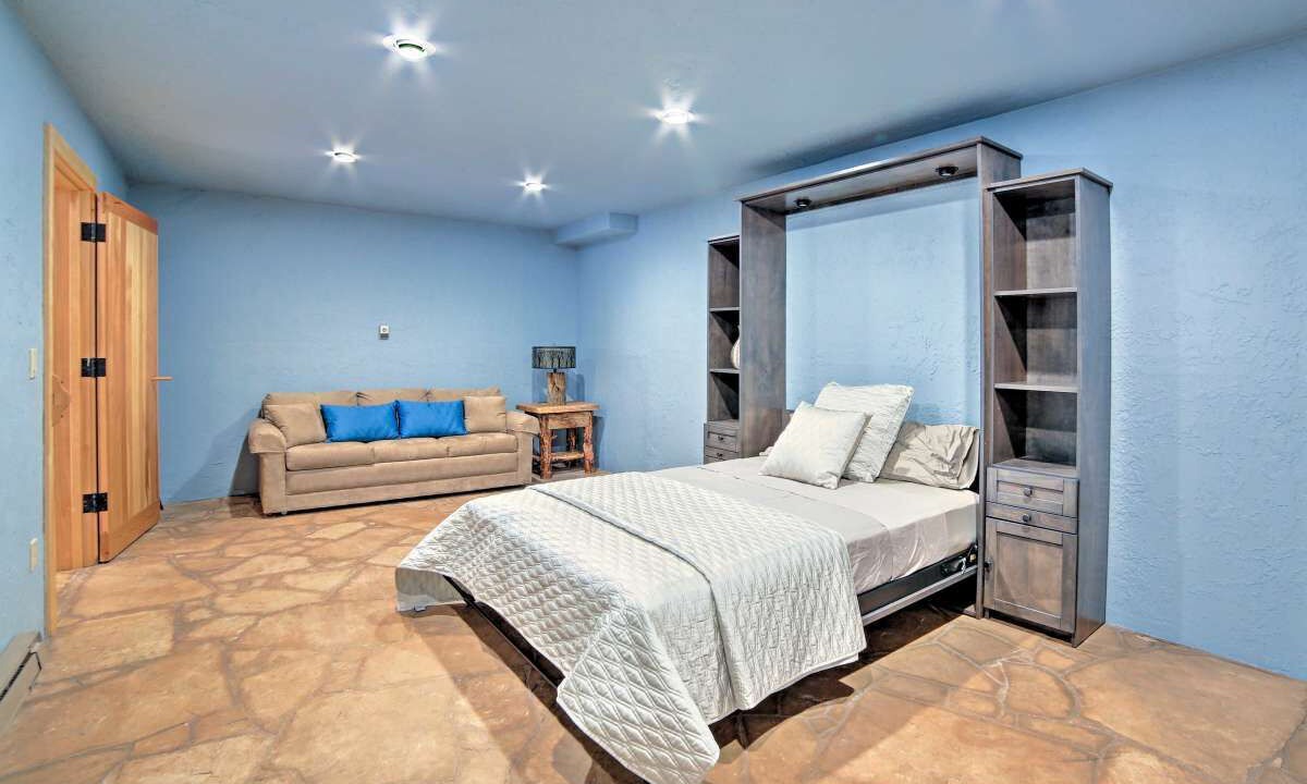 Photo of Bedroom in Spanish Valley