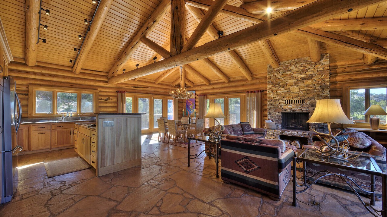 Photo of Livingroom in Spanish Valley