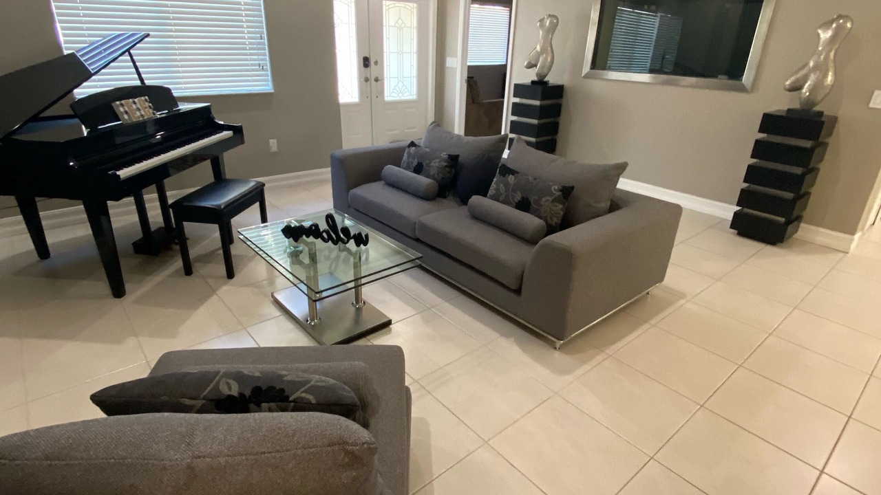 Photo of Livingroom in Miami Lakes