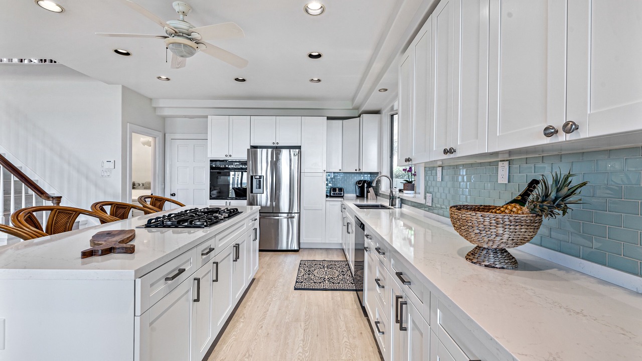 Photo of Kitchen in Mokuleia