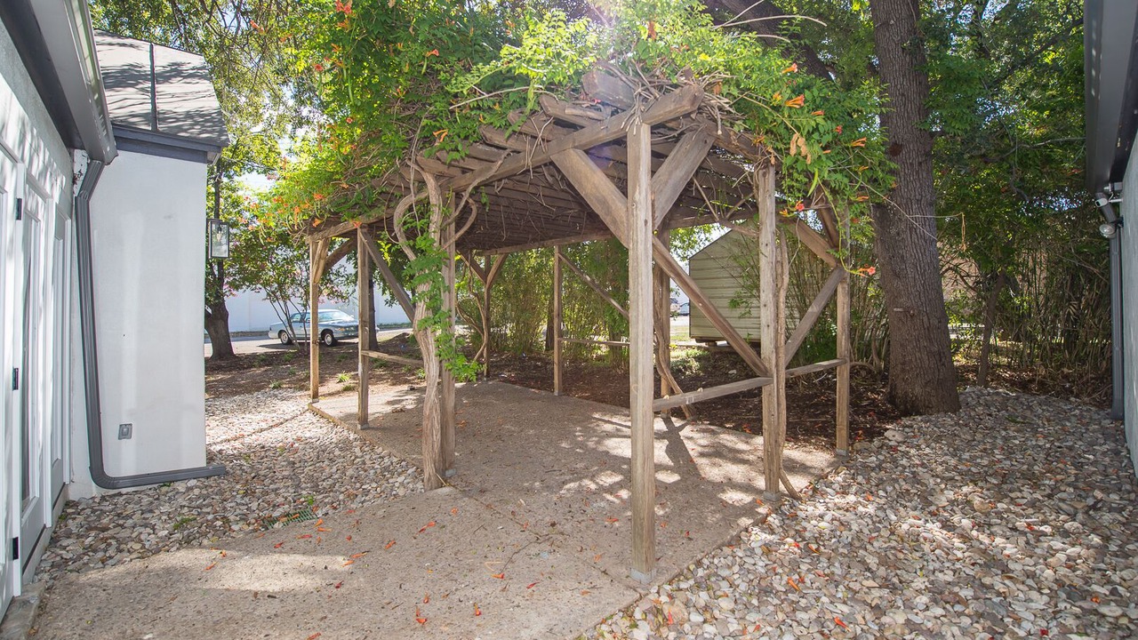 Photo of Outdoor in Uvalde