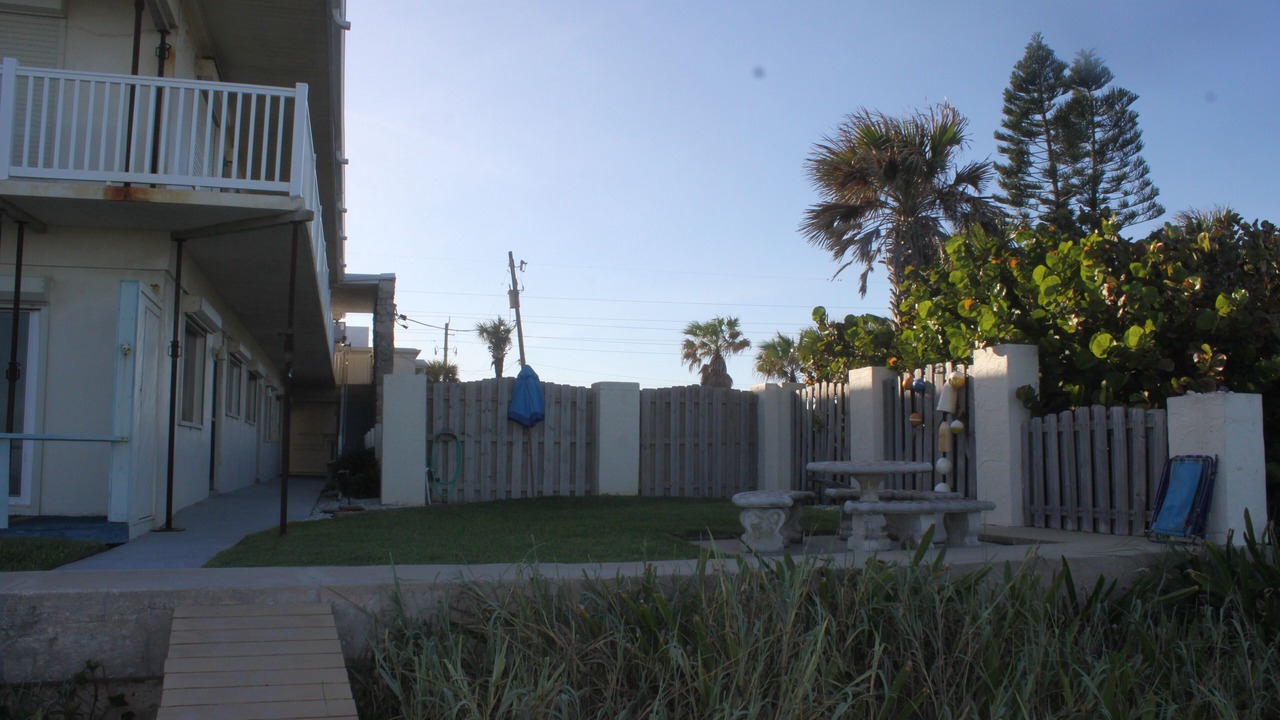 Photo of Patio Balcony in Crescent Beach