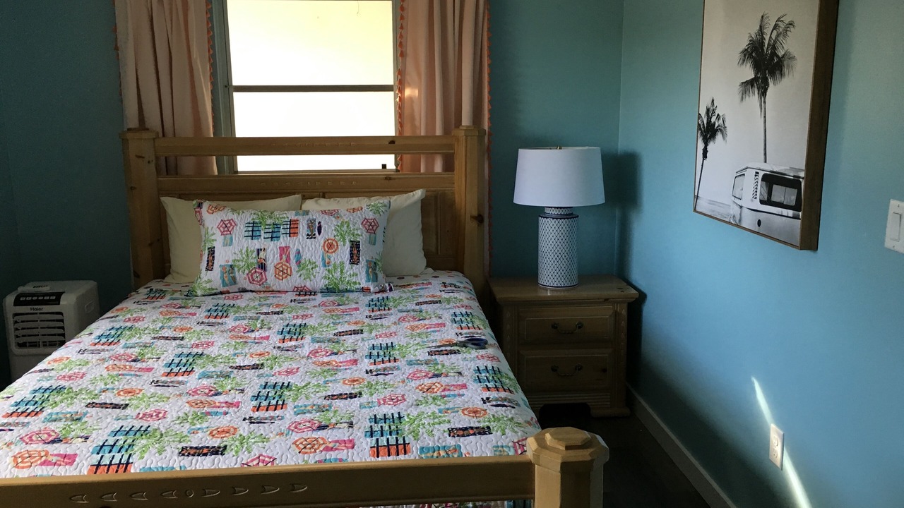 Photo of Bedroom in Venice Gardens