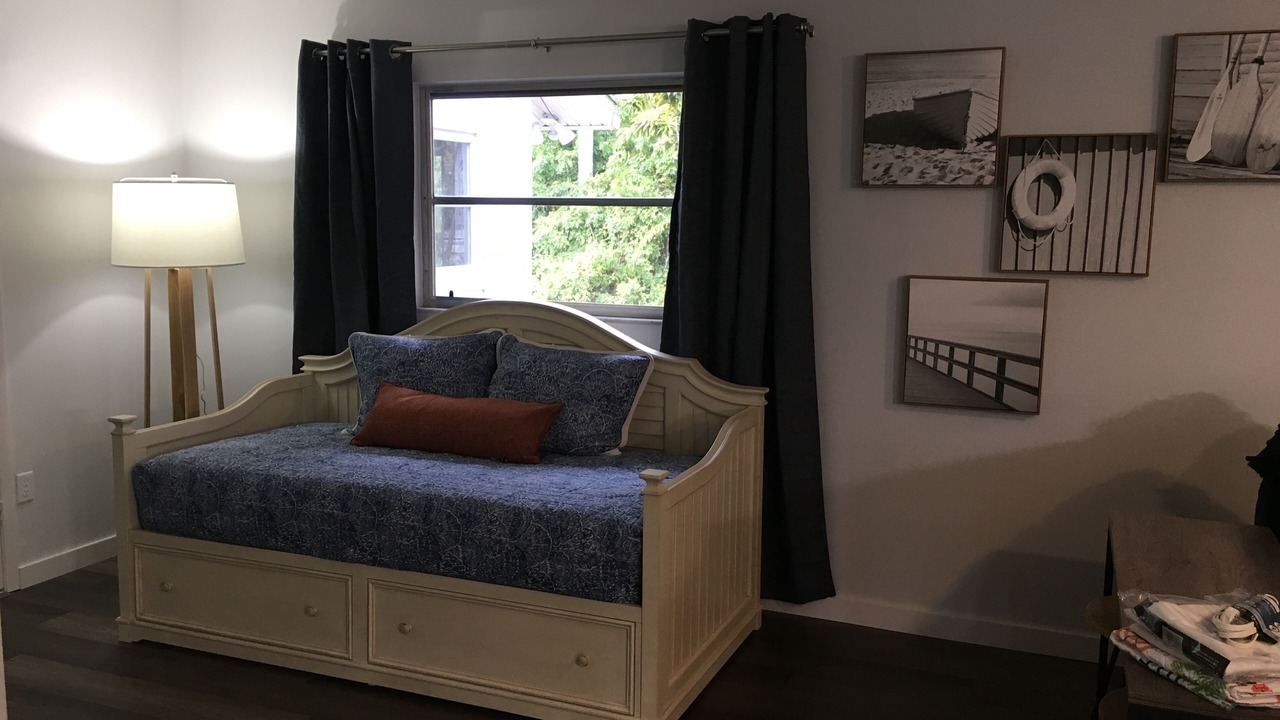 Photo of Livingroom in Venice Gardens