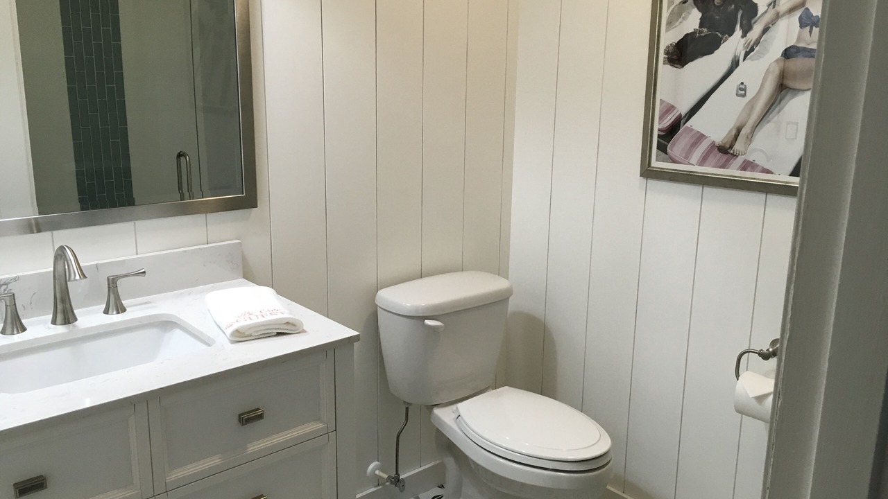 Photo of Bathroom in Venice Gardens