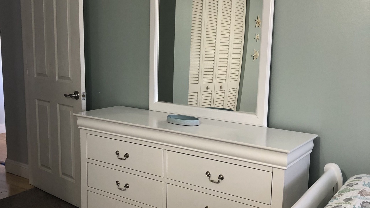 Photo of Bedroom in Yacht Club