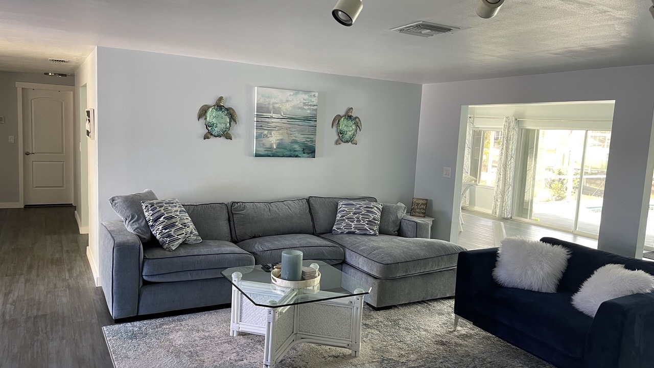 Photo of Livingroom in Yacht Club