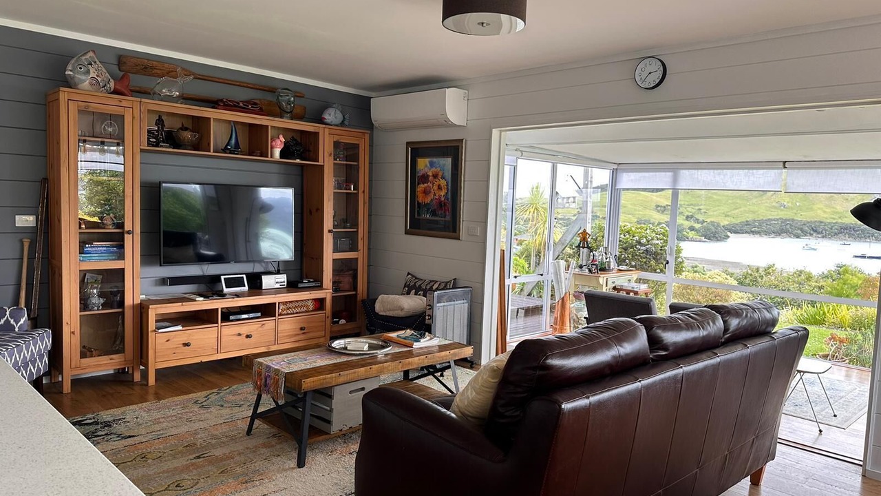 Photo of Livingroom in Whangarei Heads