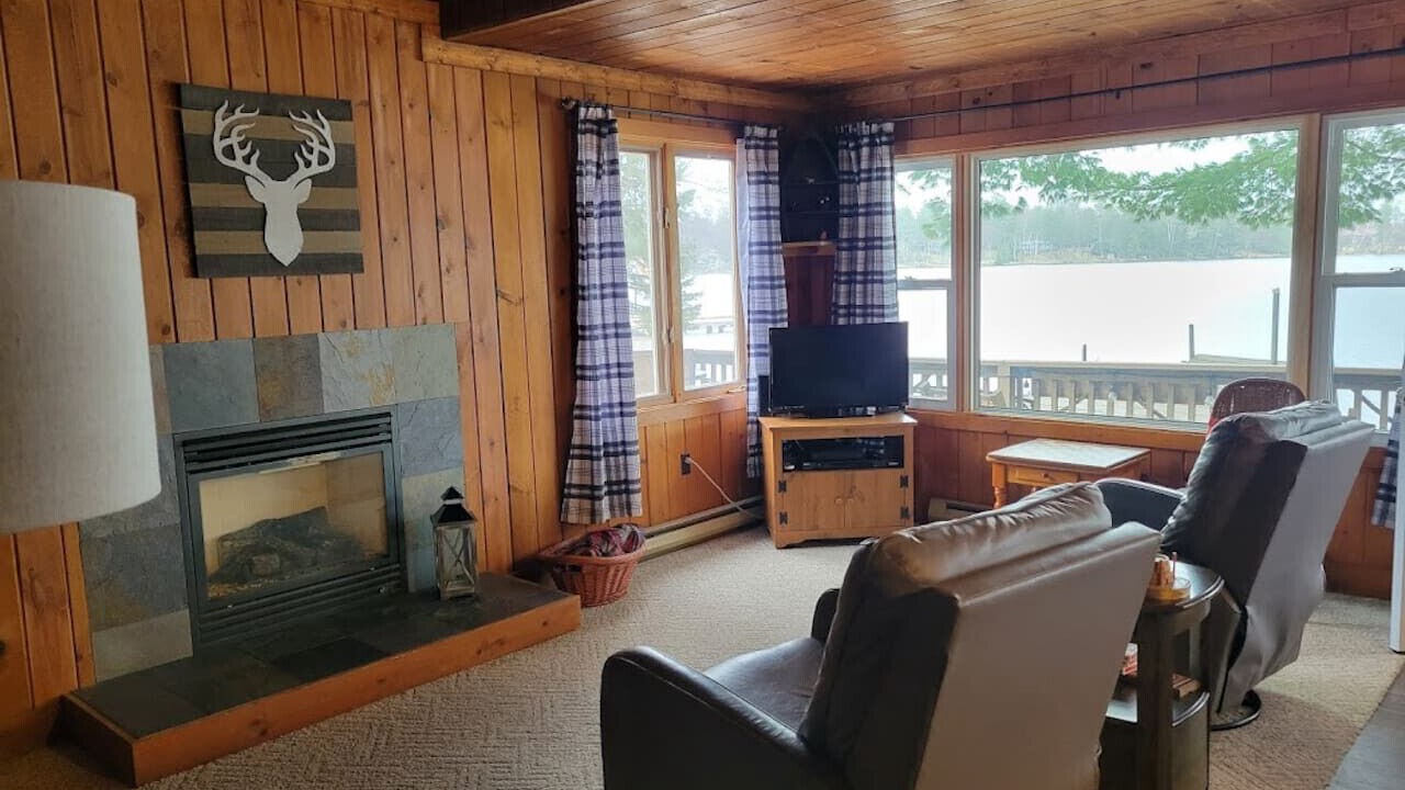 Photo of Livingroom in Eagle River
