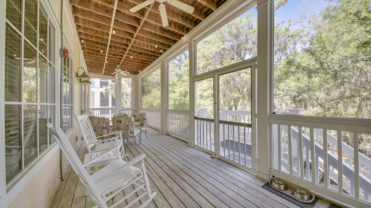 Photo of Patio Balcony in Melrose on the Beach
