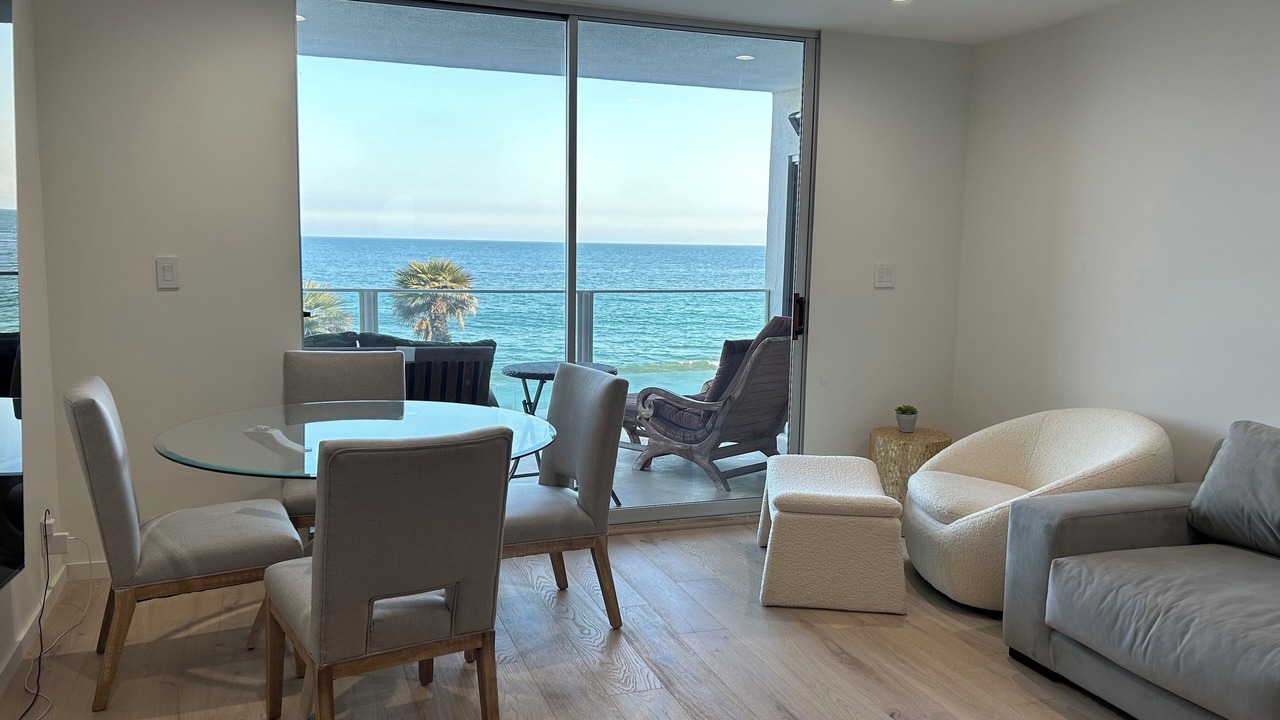 Photo of Bedroom in Eastern Malibu