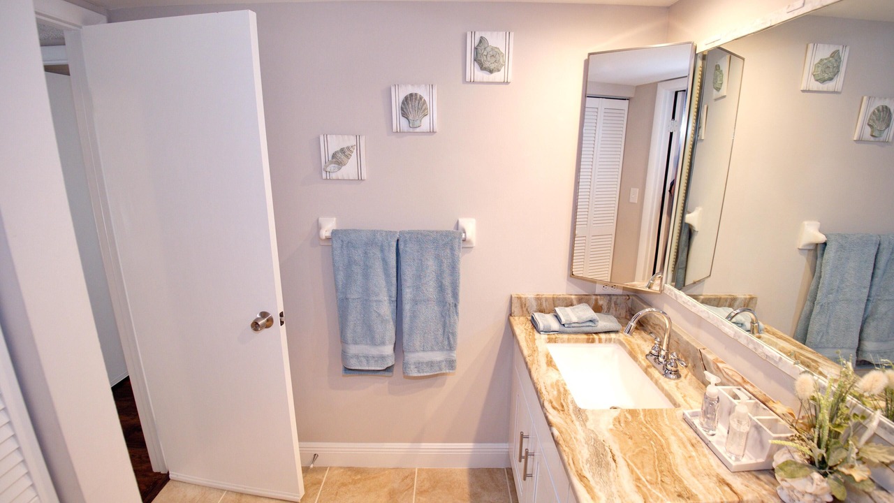 Photo of Bathroom in Biggar