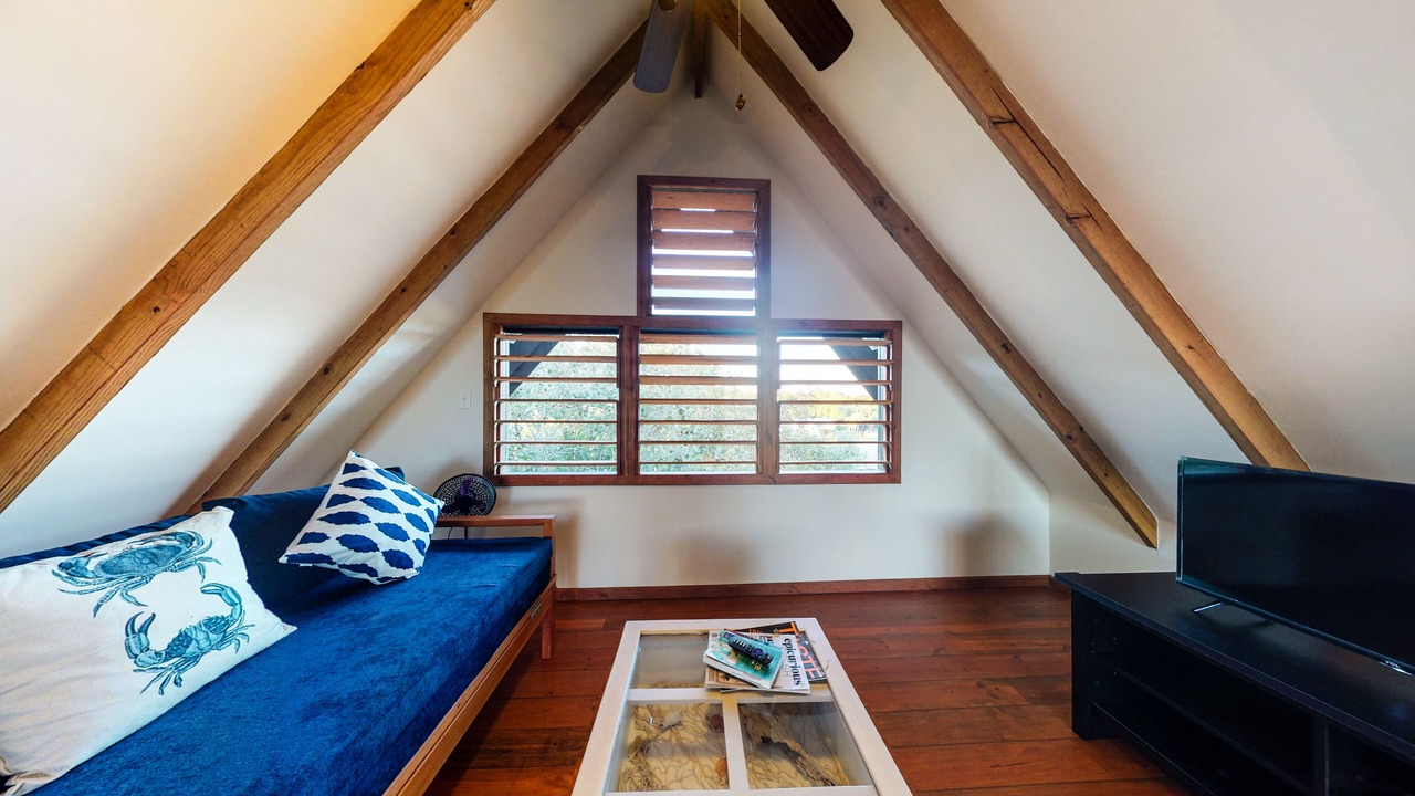 Photo of Livingroom in Surfside