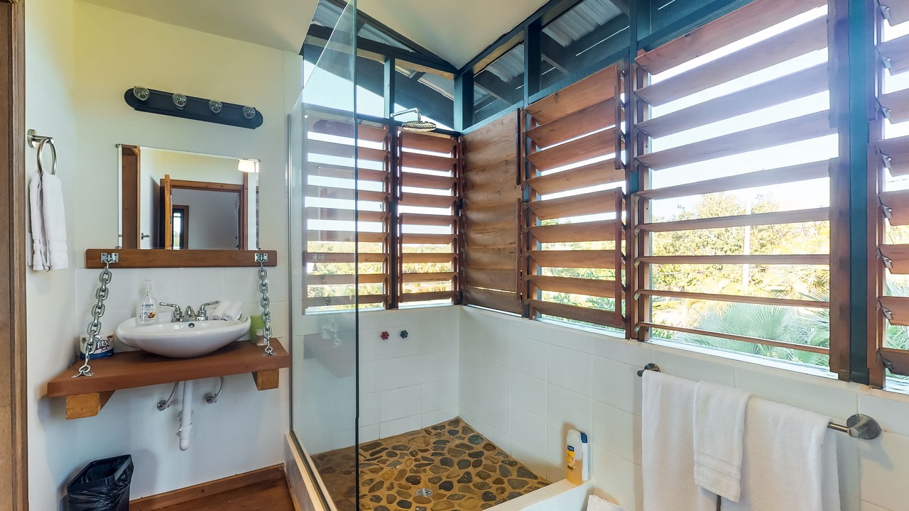 Photo of Bathroom in Surfside
