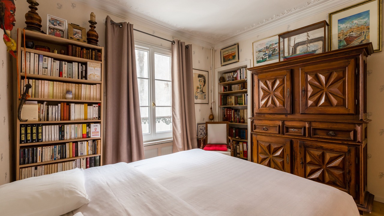Photo of Bedroom in 8th Arrondissement