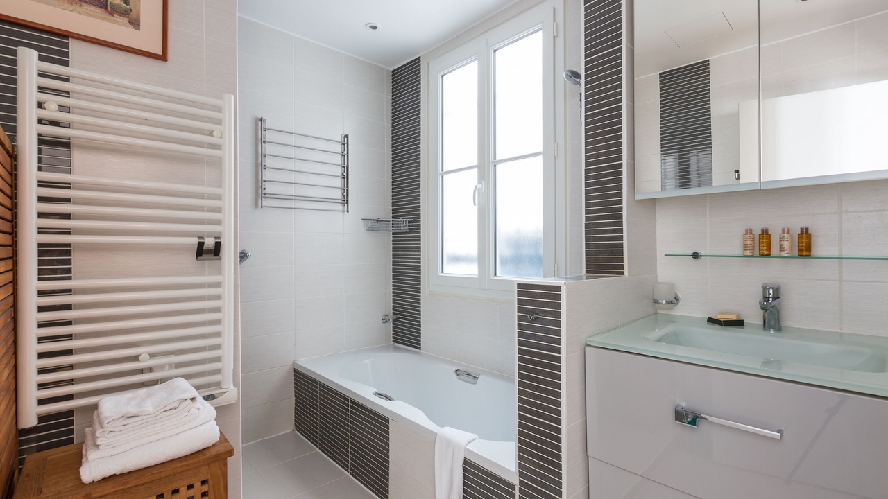 Photo of Bathroom in 8th Arrondissement