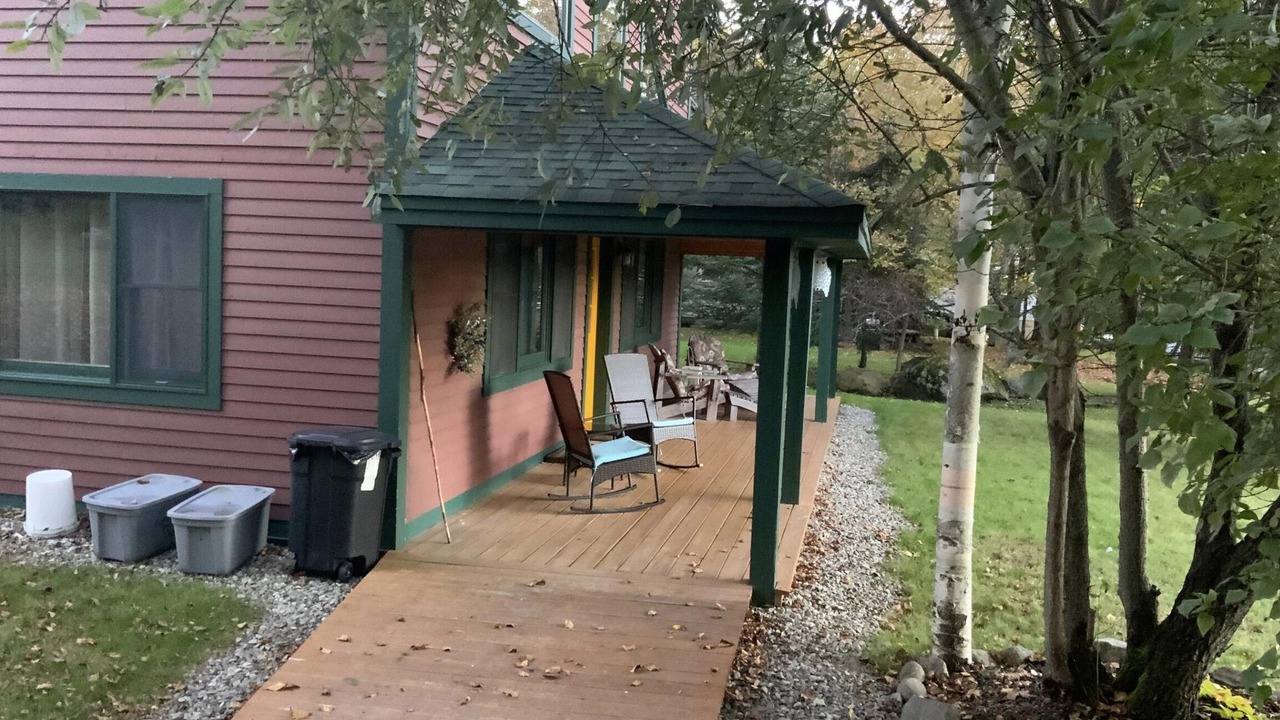 Photo of Patio Balcony in Adirondack