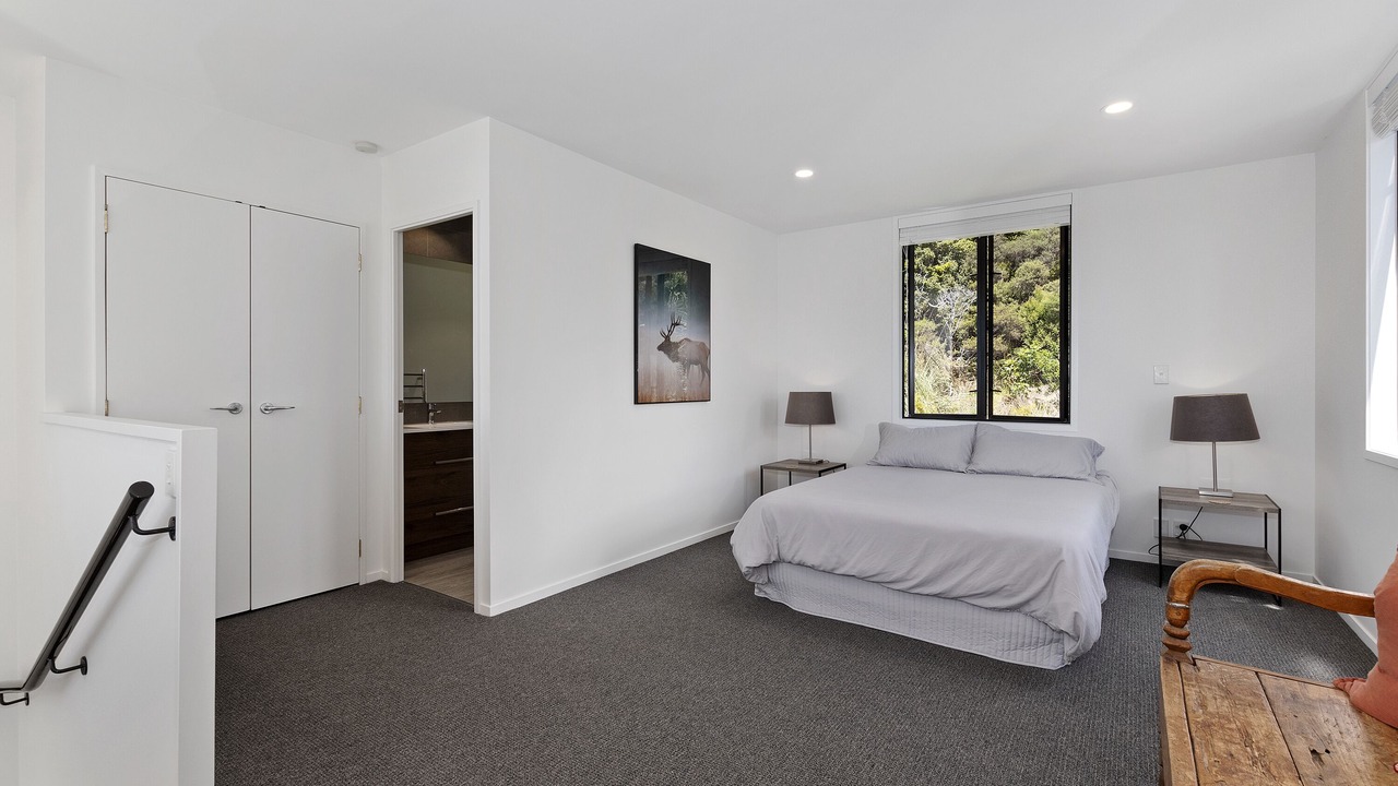 Photo of Bedroom in Langs Beach