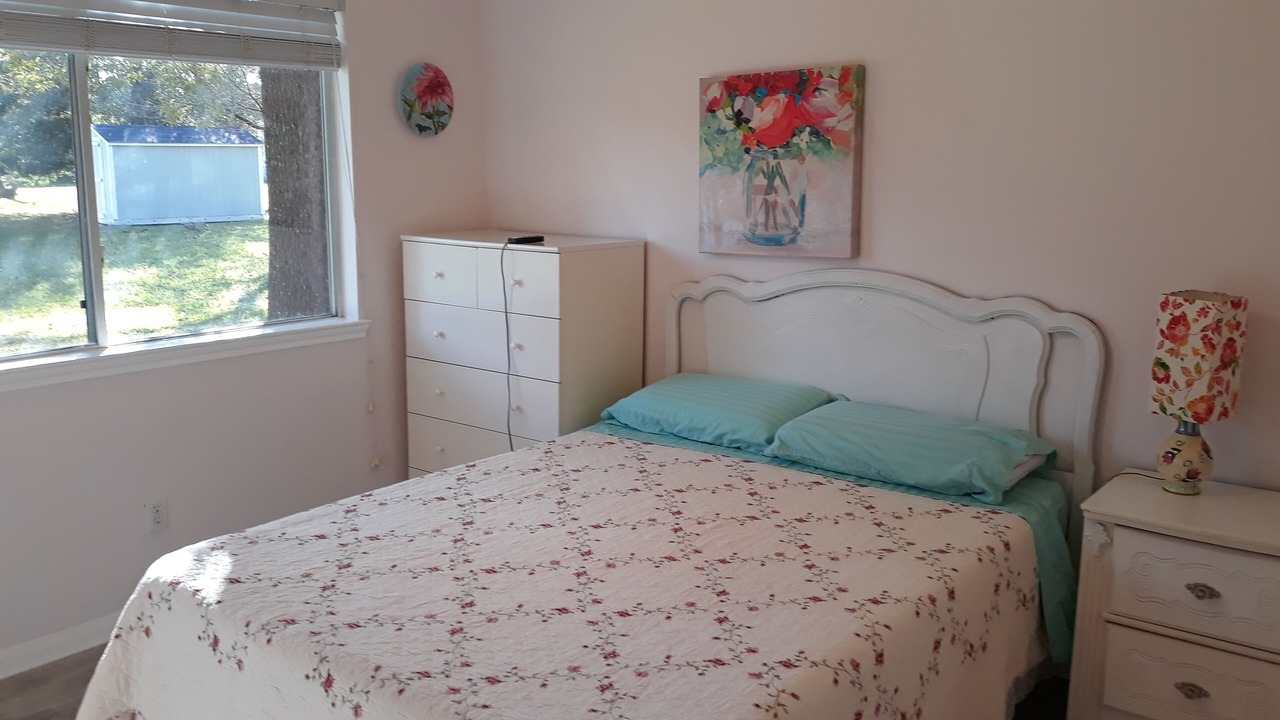 Photo of Bedroom in El Lago