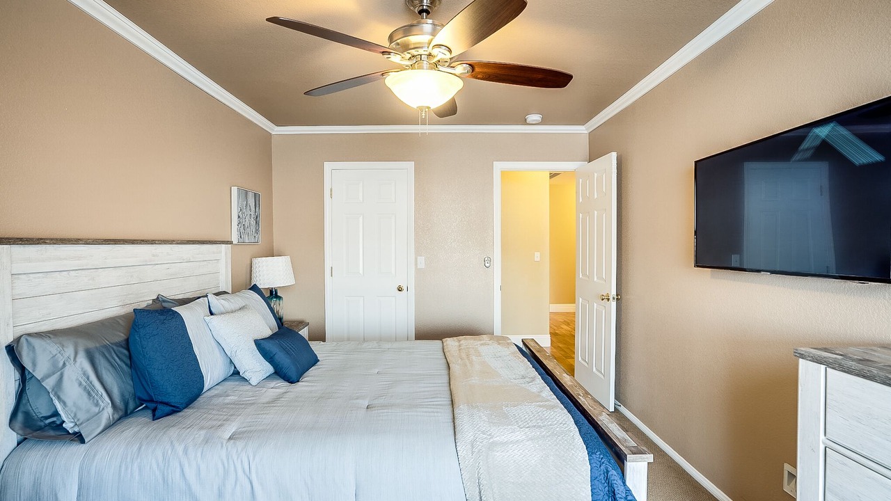 Photo of Bedroom in Black Mountain