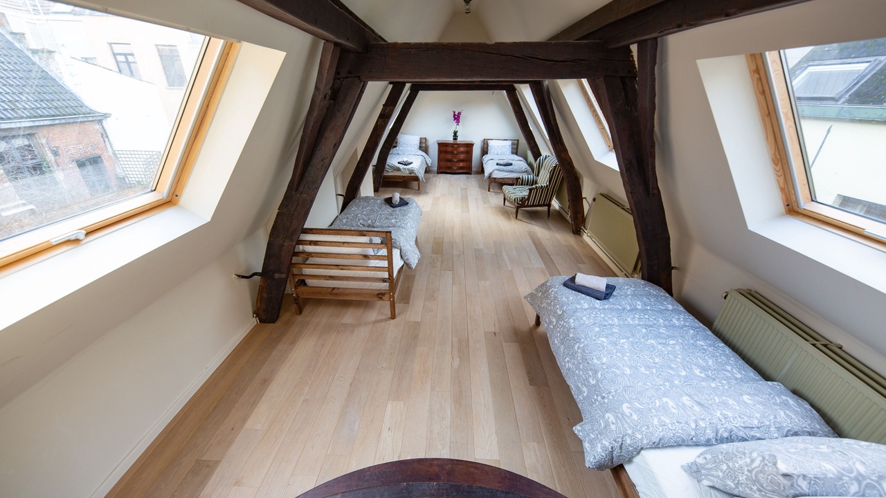Photo of Bedroom in University District