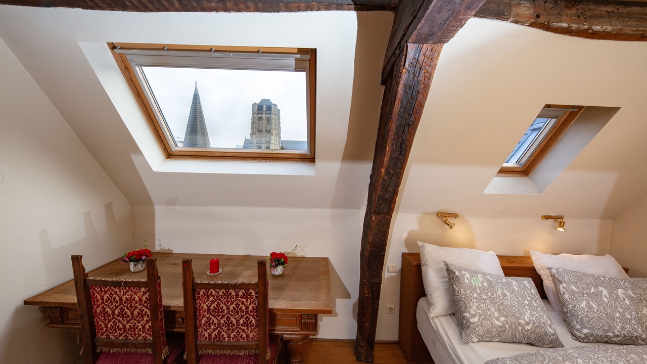 Photo of Bedroom in University District
