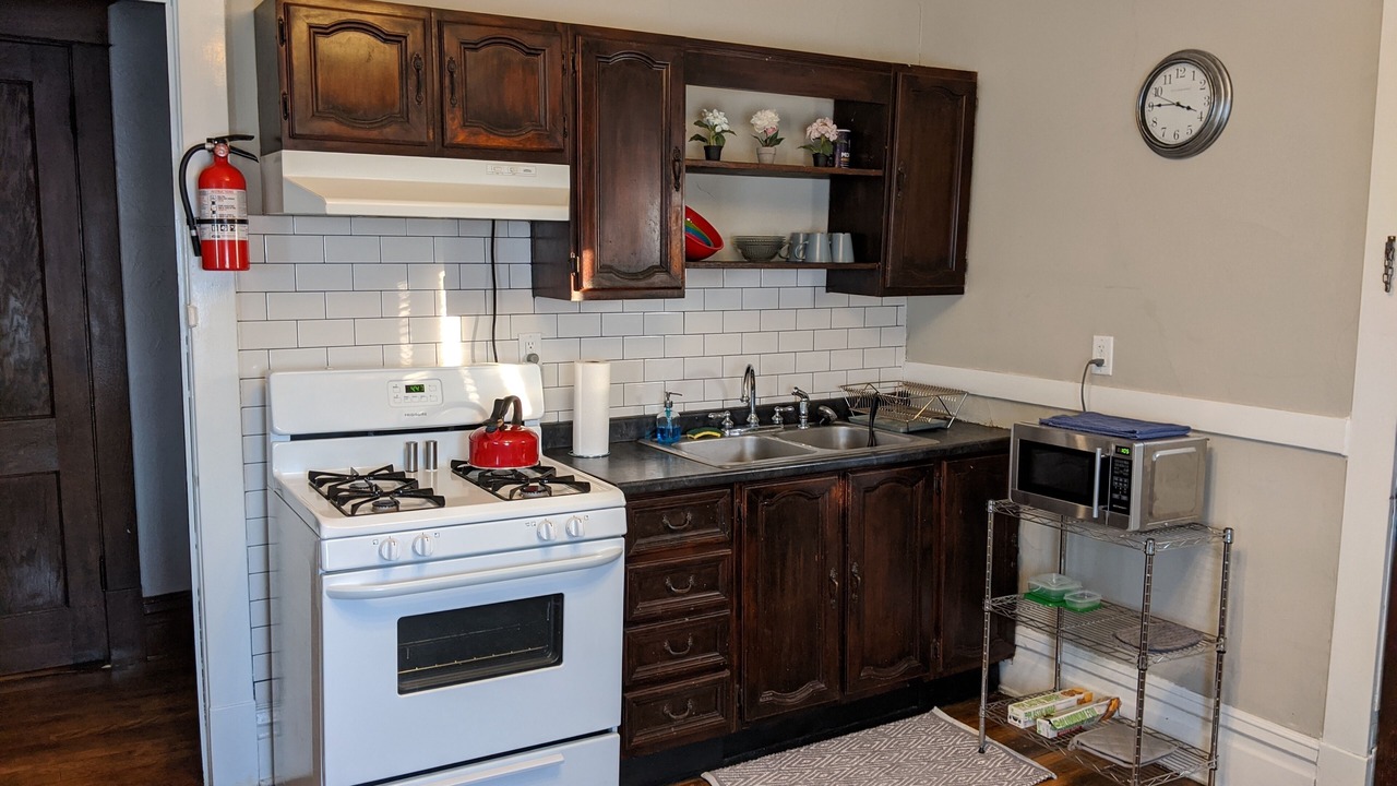 Photo of Kitchen in Lyn-Lake