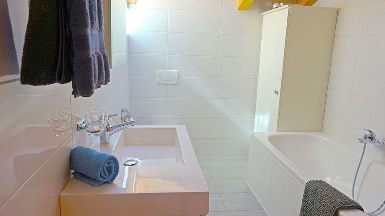 Photo of Bathroom in Gsteig