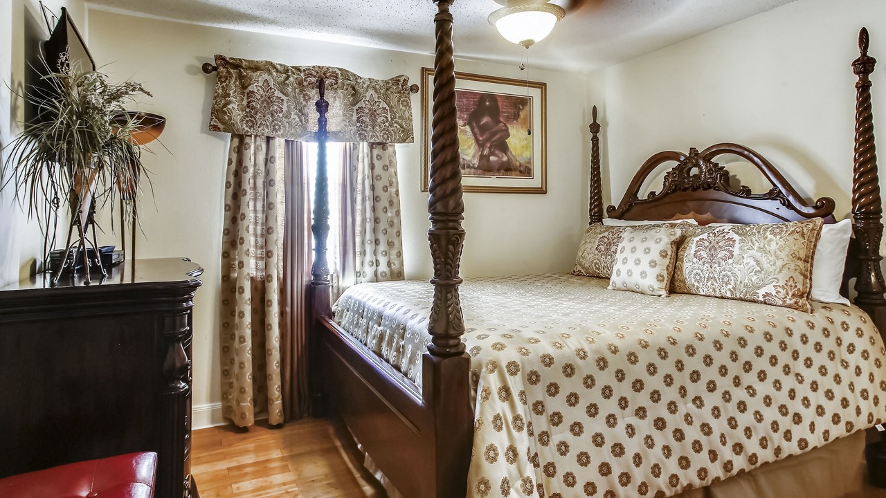 Photo of Bedroom in Read Boulevard East