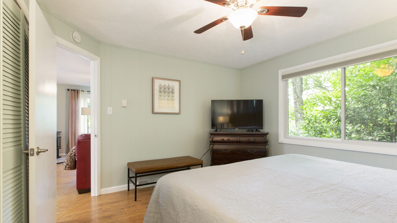 Photo of Bedroom in Kenilworth