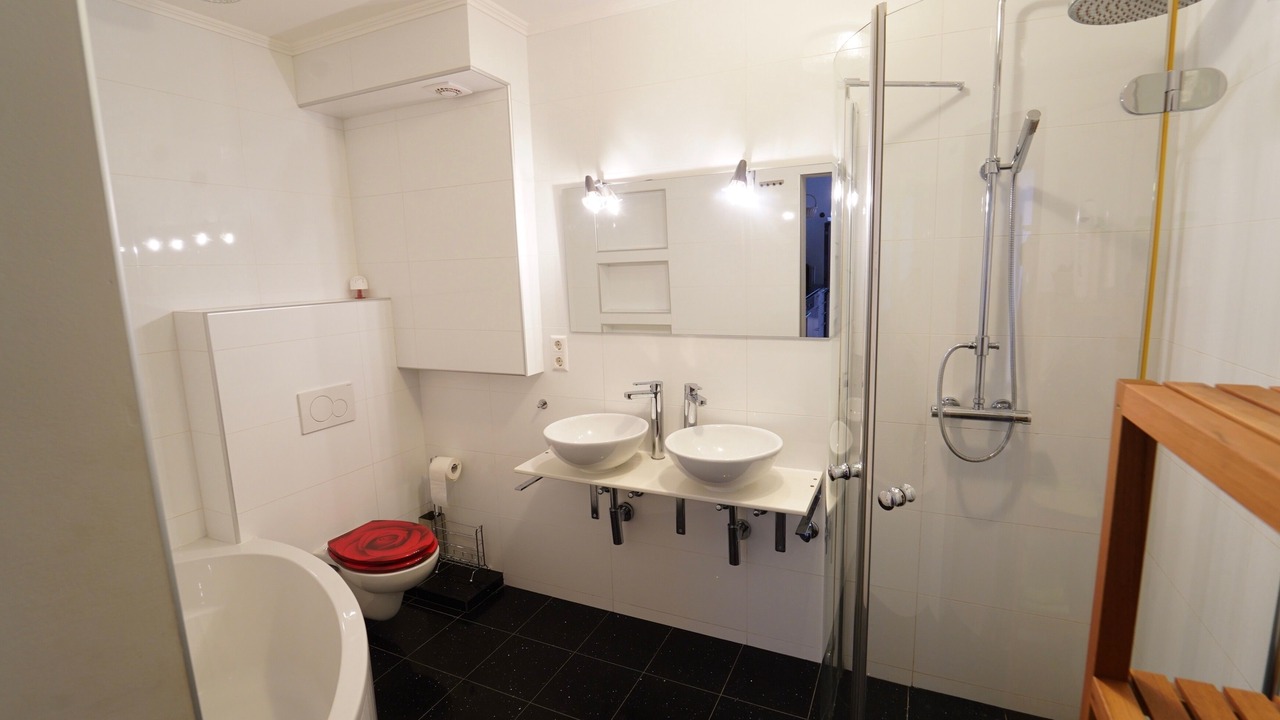 Photo of Bathroom in Am Pragfriedhof