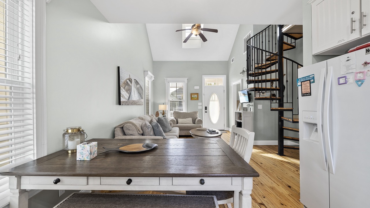 Photo of Bedroom in Atlantic Beach