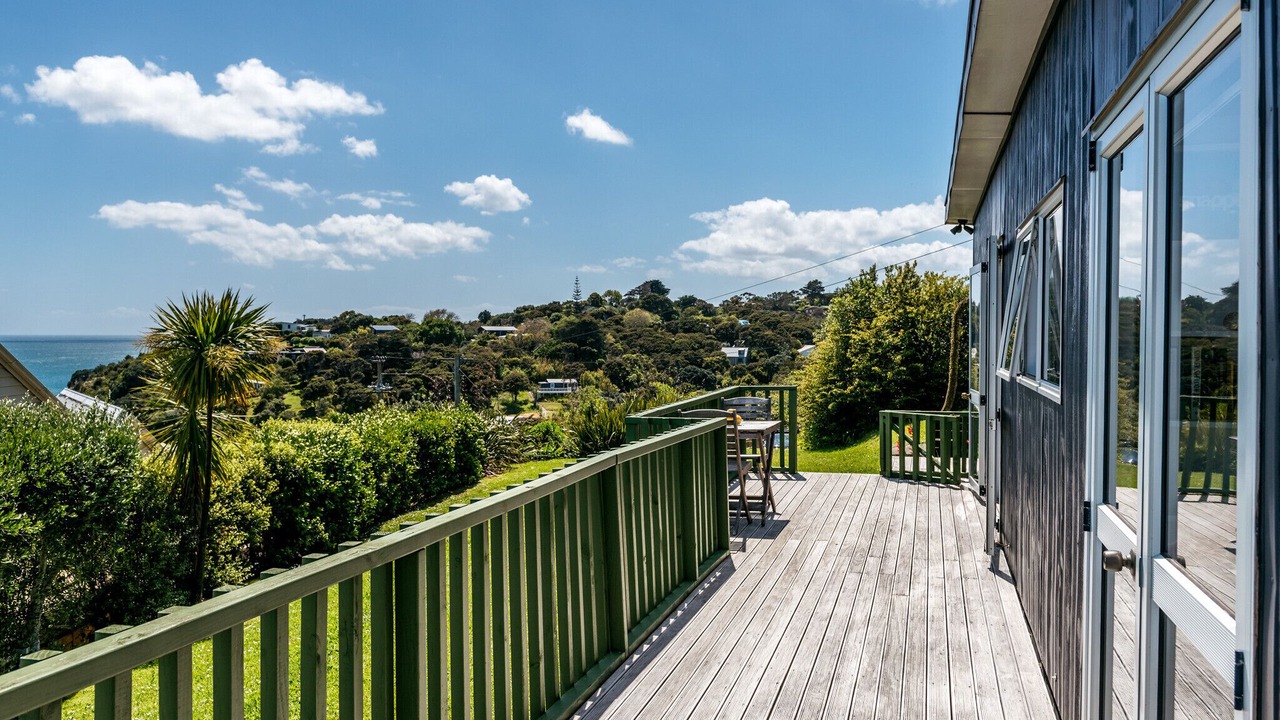 Photo of Patio Balcony in Oneroa