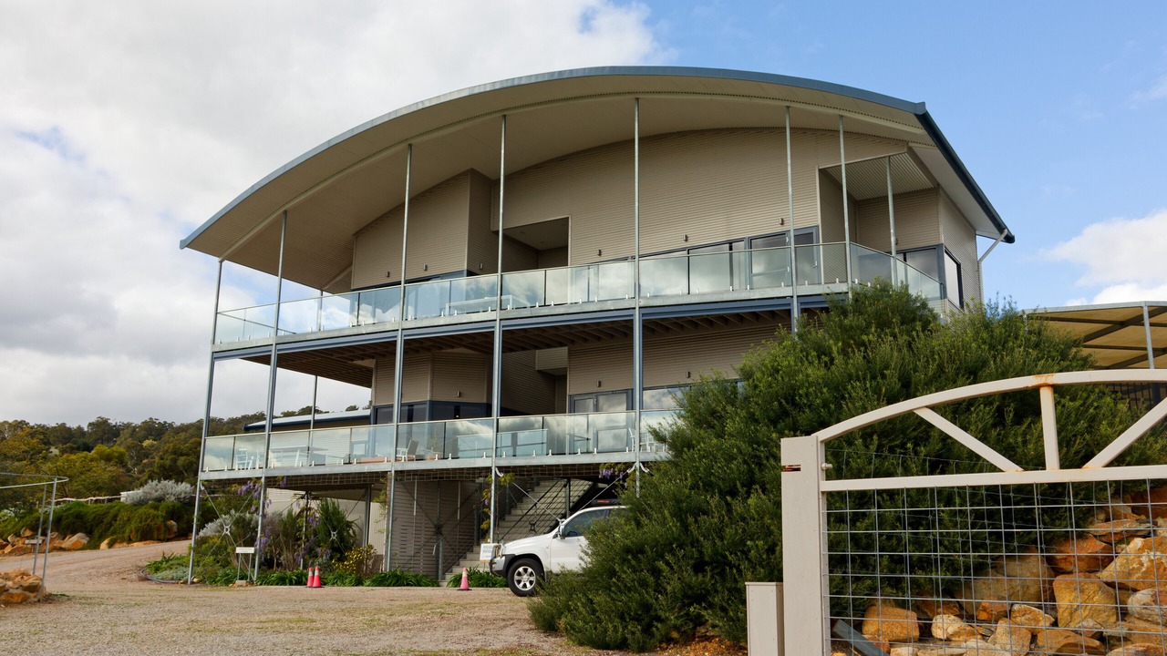 Photo of Outdoor in Baskerville