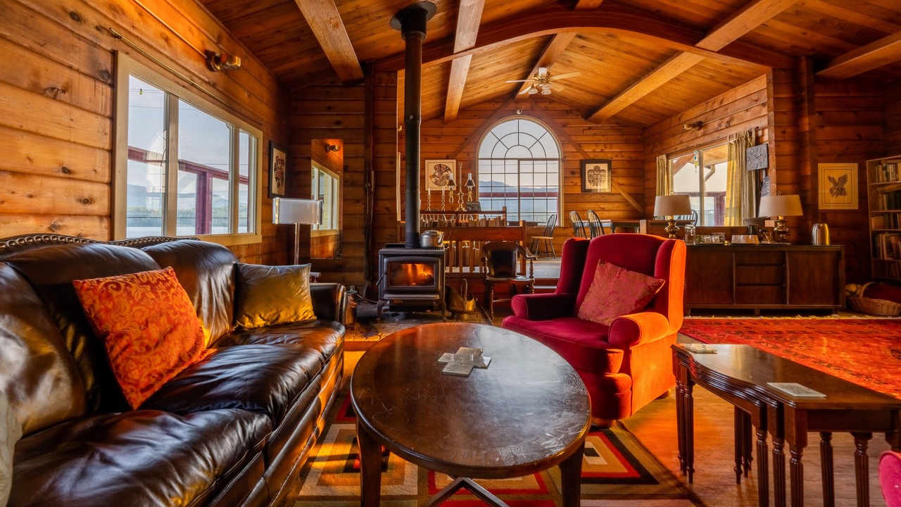 Photo of Bedroom in Alert Bay