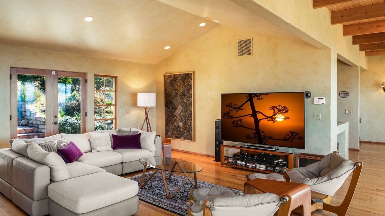 Photo of Livingroom in Carmel Highlands