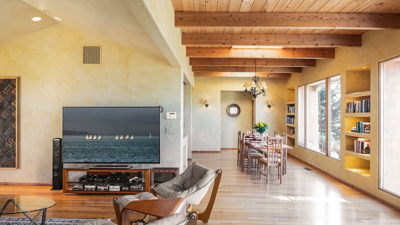 Photo of Livingroom in Carmel Highlands