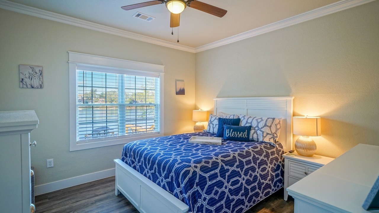 Photo of Bedroom in Lake Hamilton