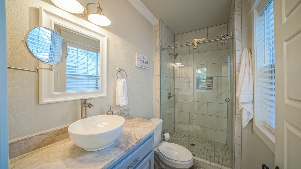 Photo of Bathroom in Lake Hamilton