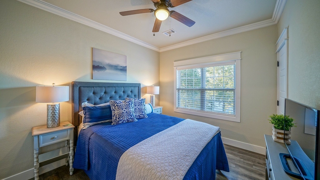 Photo of Bedroom in Lake Hamilton