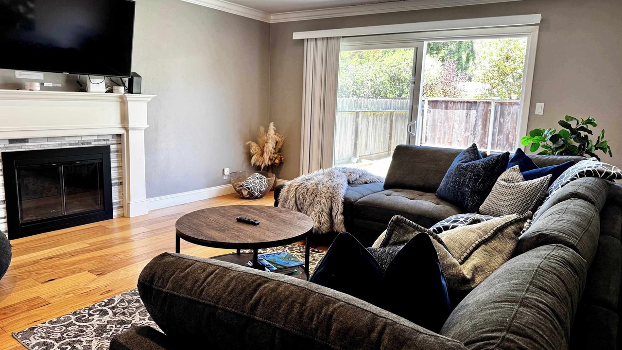 Photo of Livingroom in El Granada