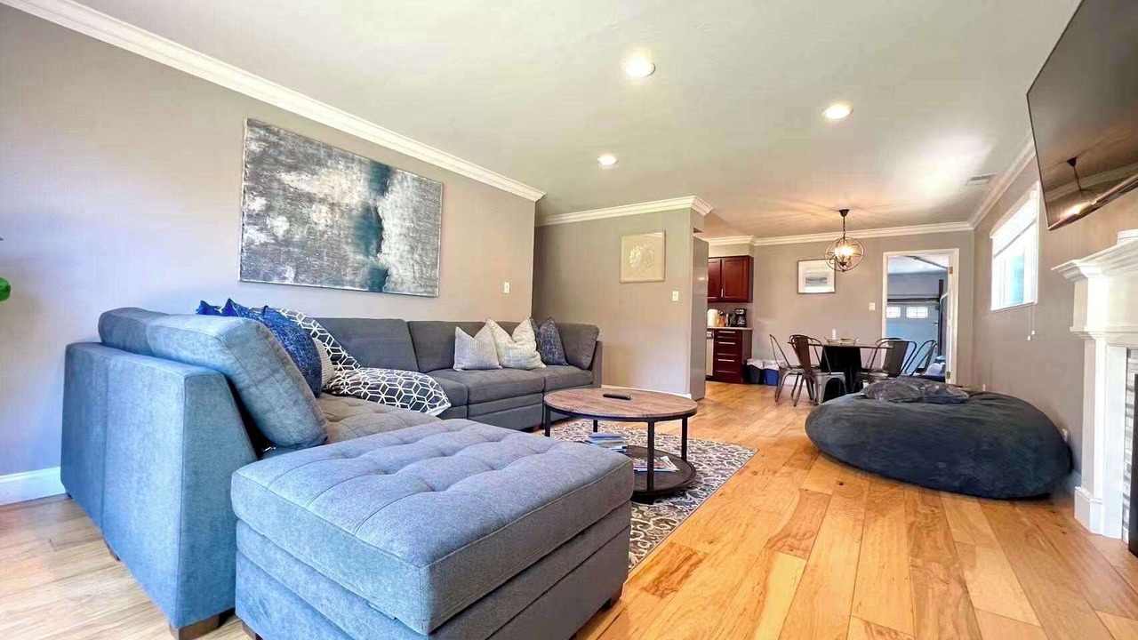 Photo of Livingroom in El Granada