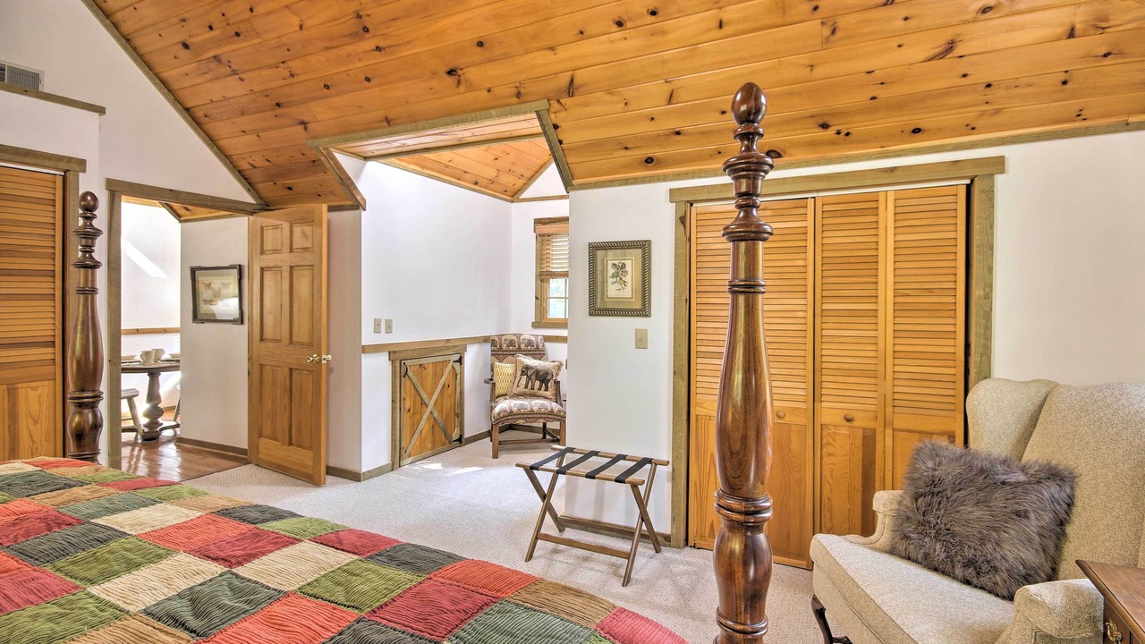 Photo of Bedroom in Berkeley Springs
