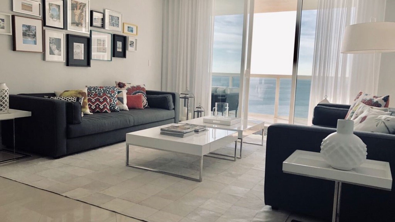 Photo of Livingroom in Hallandale Beach
