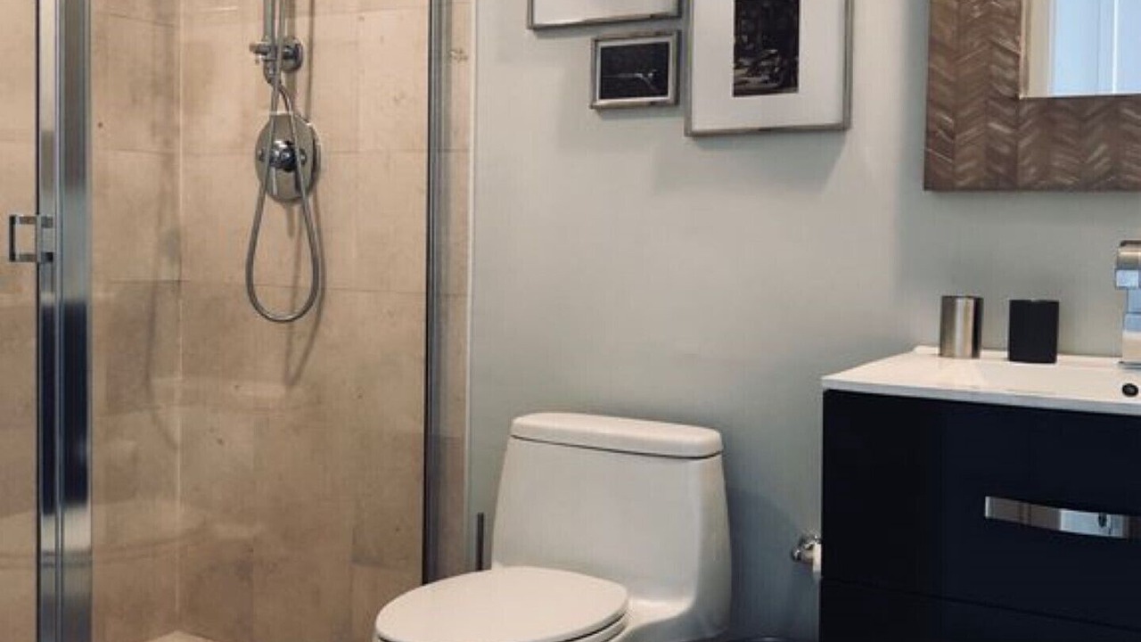 Photo of Bathroom in Hallandale Beach